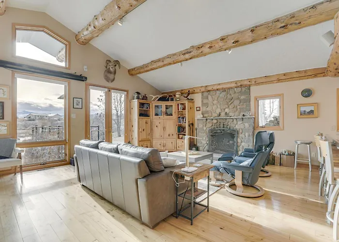 Stunning Ranch Villa: Mountain View! *