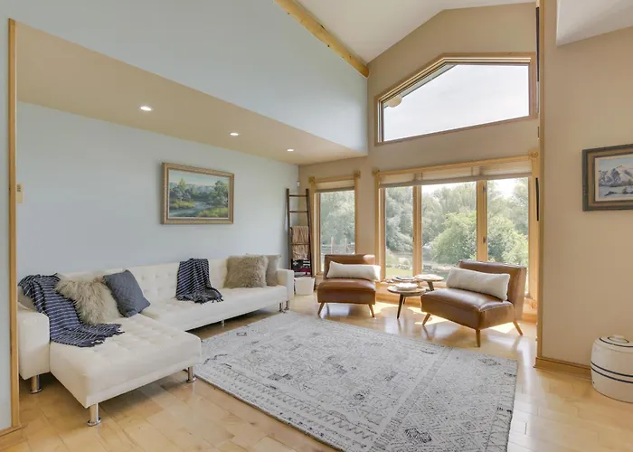 Stunning Ranch Villa: Mountain View! *