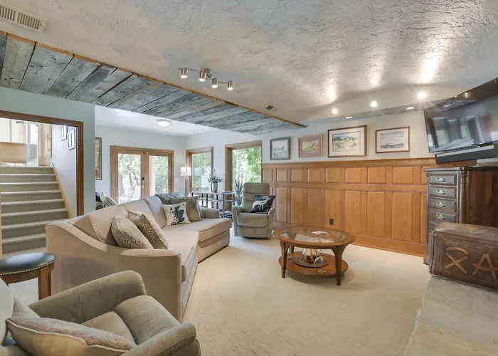 Stunning Ranch Villa: Mountain View! * Sheridan