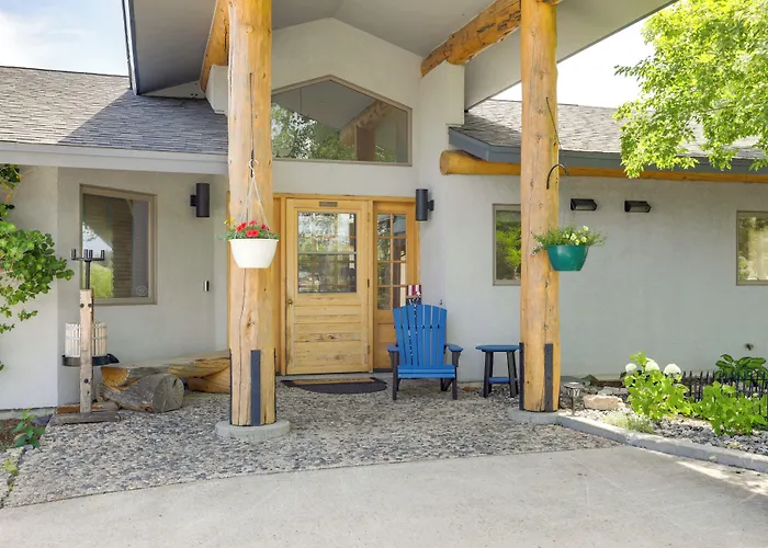 Stunning Ranch Villa: Mountain View! * Sheridan
