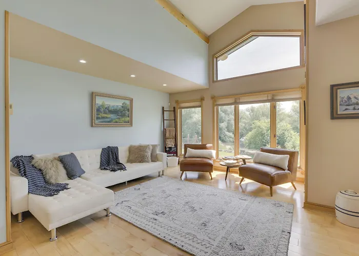 Villa Stunning Ranch Villa: Mountain View!